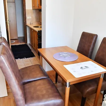 Apartment Roses Lukavica