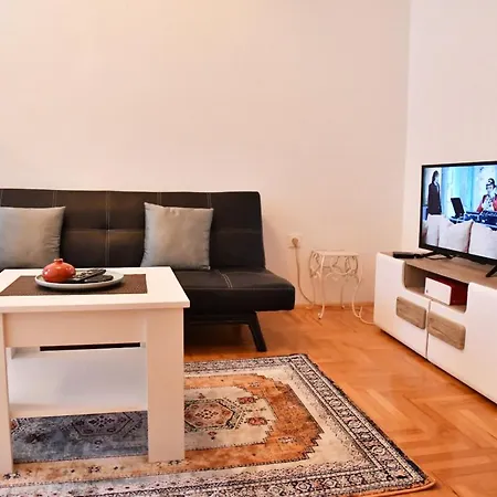 شقة Roses Lukavica